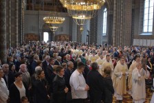 Svečani ulazak u đakovačku prvostolnicu sv. Petra