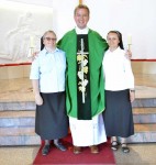 vlč. Robert Almaši sa s. Evica Sočković i s. Marija Jerković